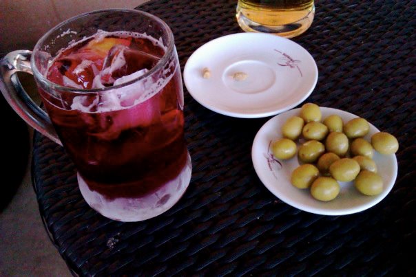 Spanish aceitunas served with a drink!